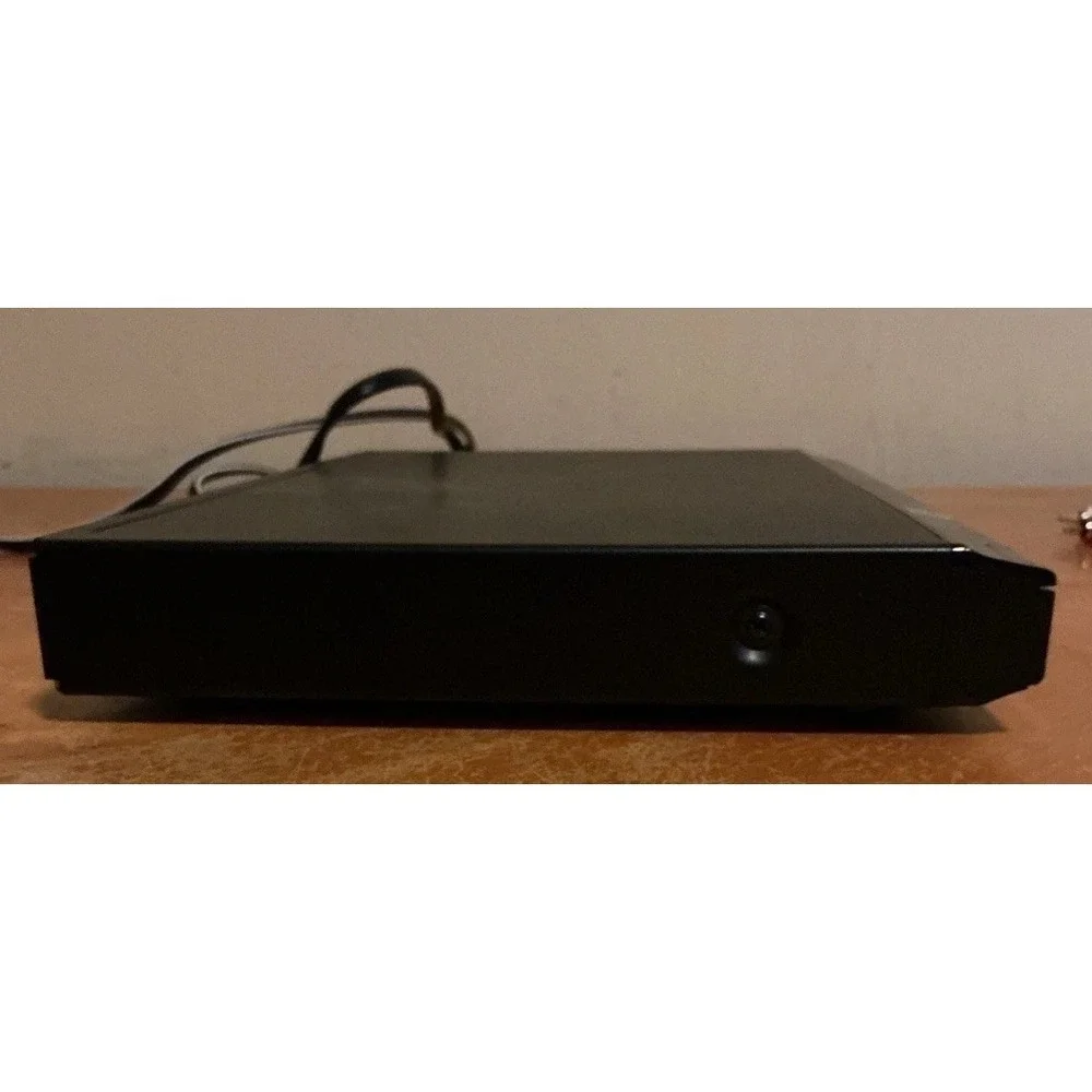 Sony DVP-SR200P CD/DVD Player No‎ Remote With Audio Cables, No Tested
